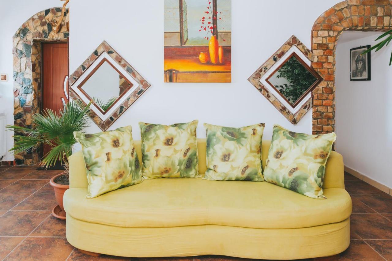 Casa Vinco Vici Hotel ทูร์ดา ภายนอก รูปภาพ