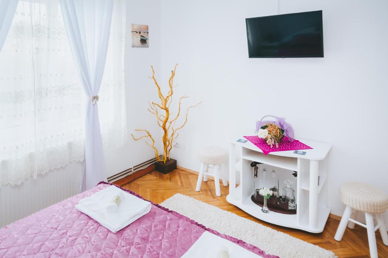 Casa Vinco Vici Hotel ทูร์ดา ภายนอก รูปภาพ