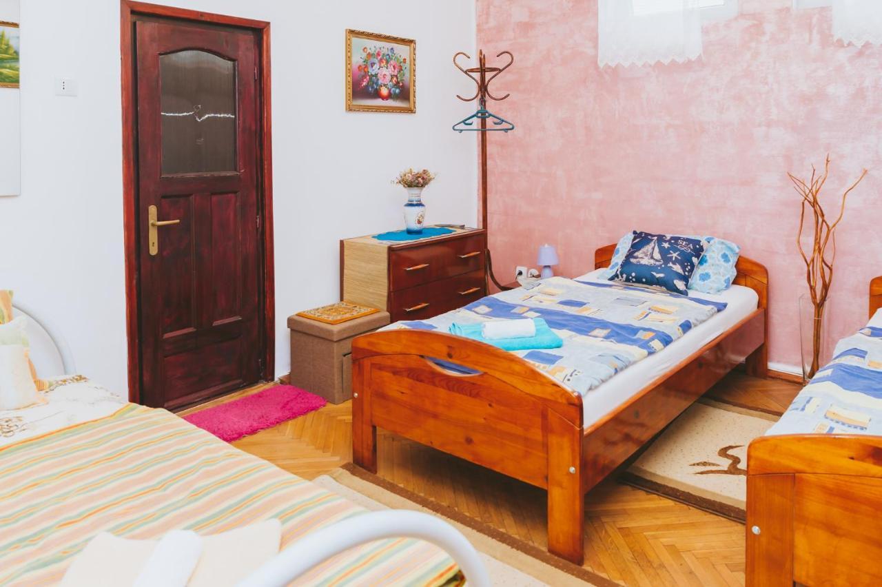 Casa Vinco Vici Hotel ทูร์ดา ภายนอก รูปภาพ